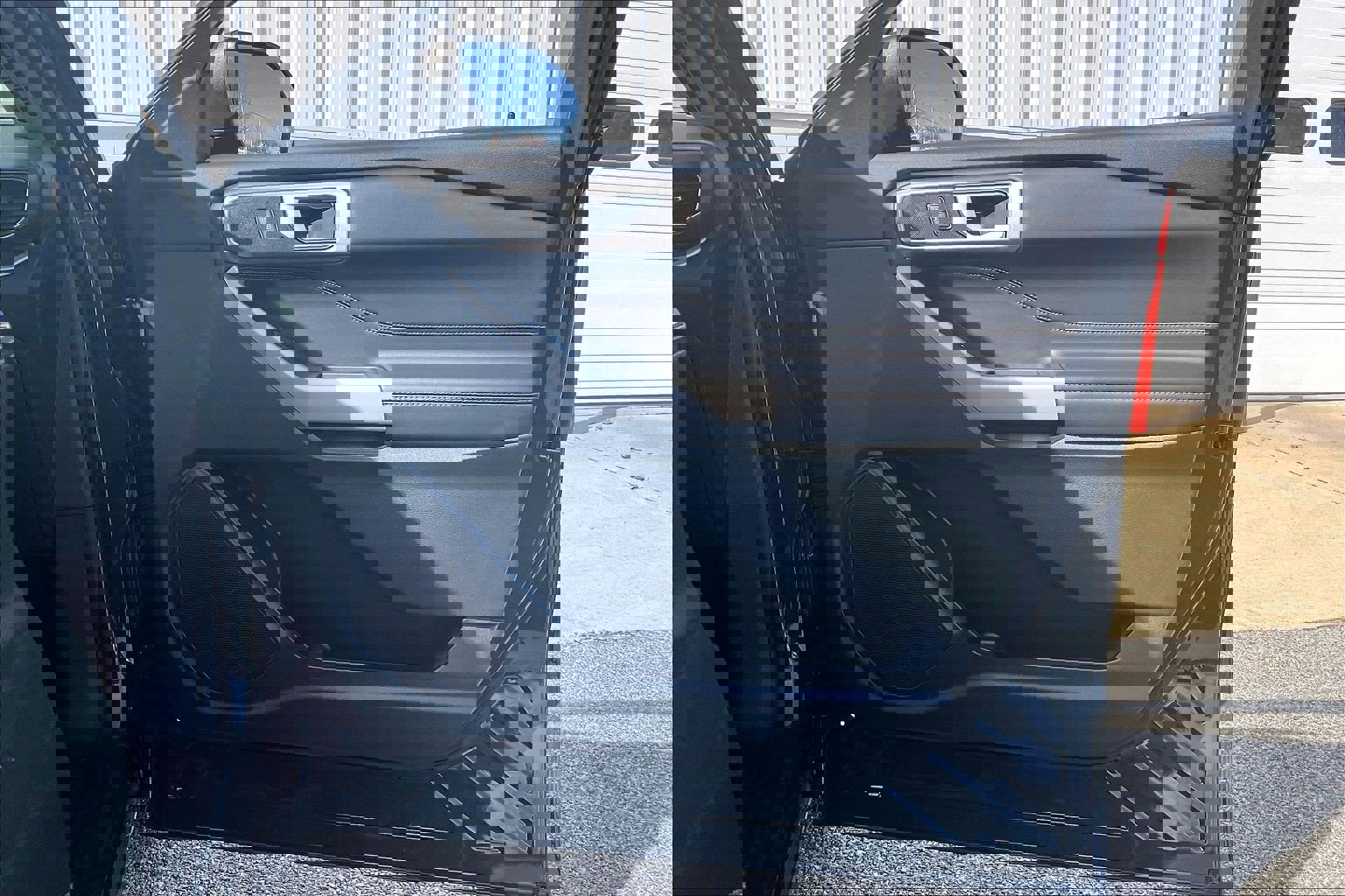 Used 2024 Ford Explorer XLT w/ Equipment Group 202A image 28