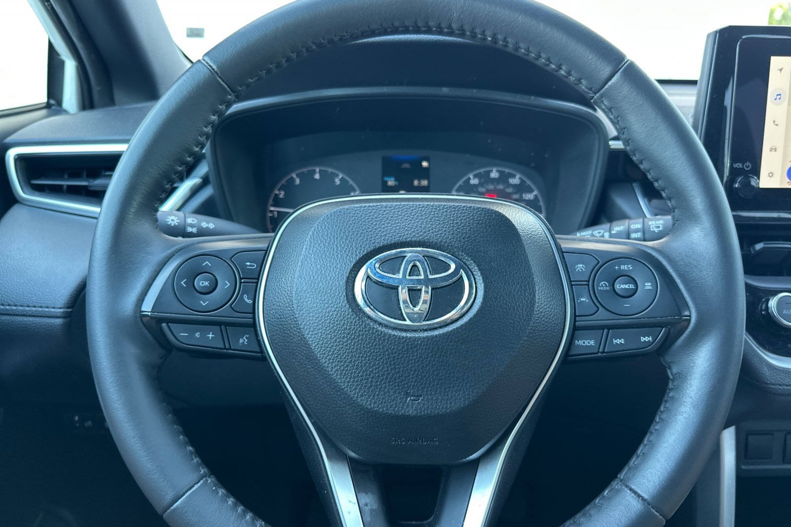 Used 2024 Toyota Corolla Cross AWD Hybrid image 23