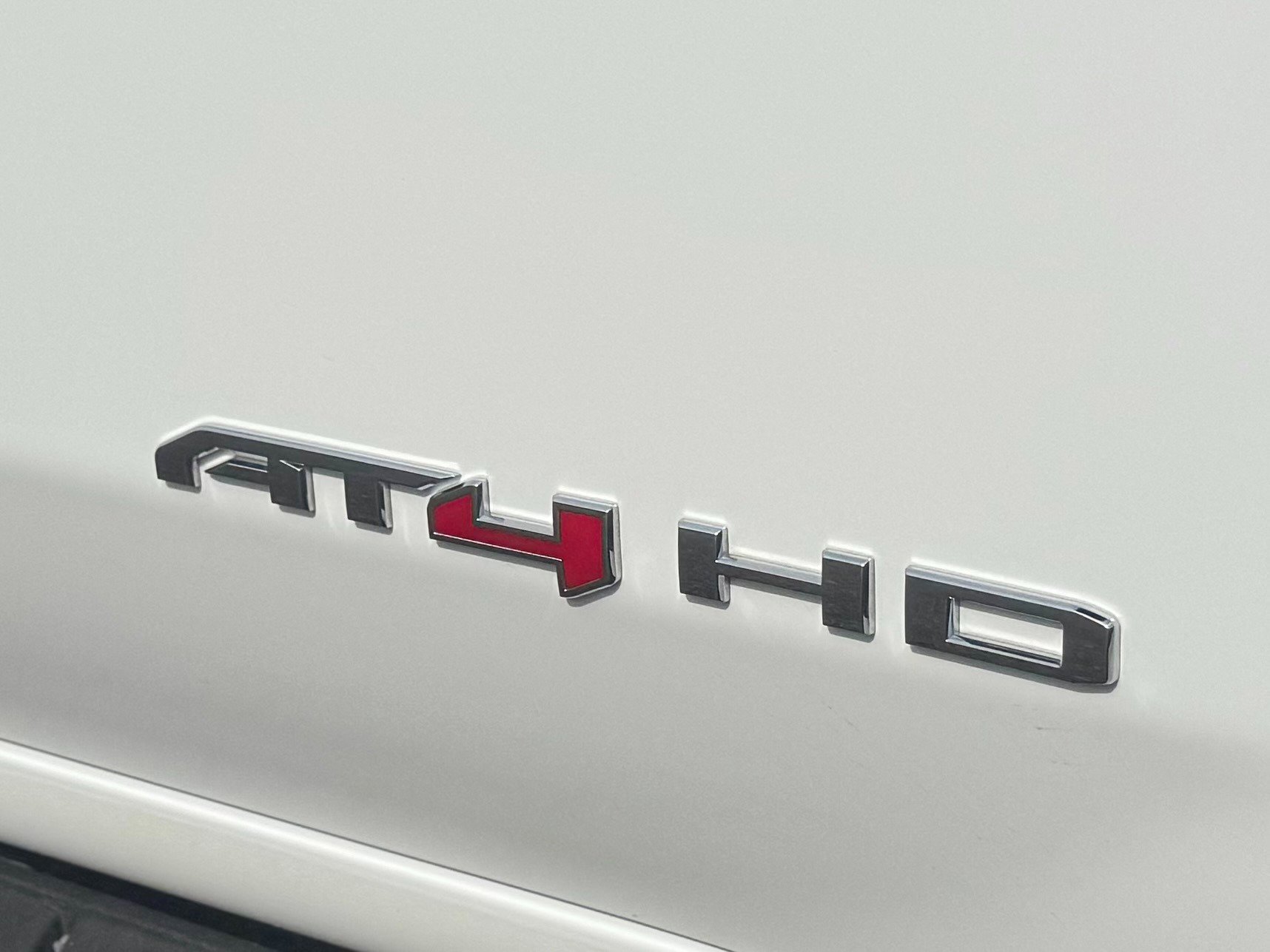 Used 2024 GMC Sierra 2500 AT4 w/ AT4 Preferred Package image 75