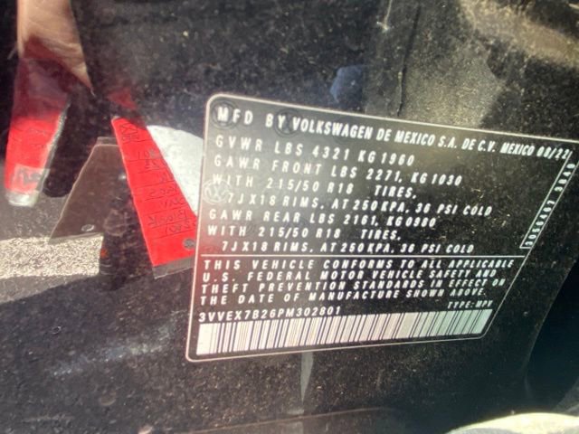 Used 2023 Volkswagen Taos SE w/ Panoramic Sunroof Package FWD image 7