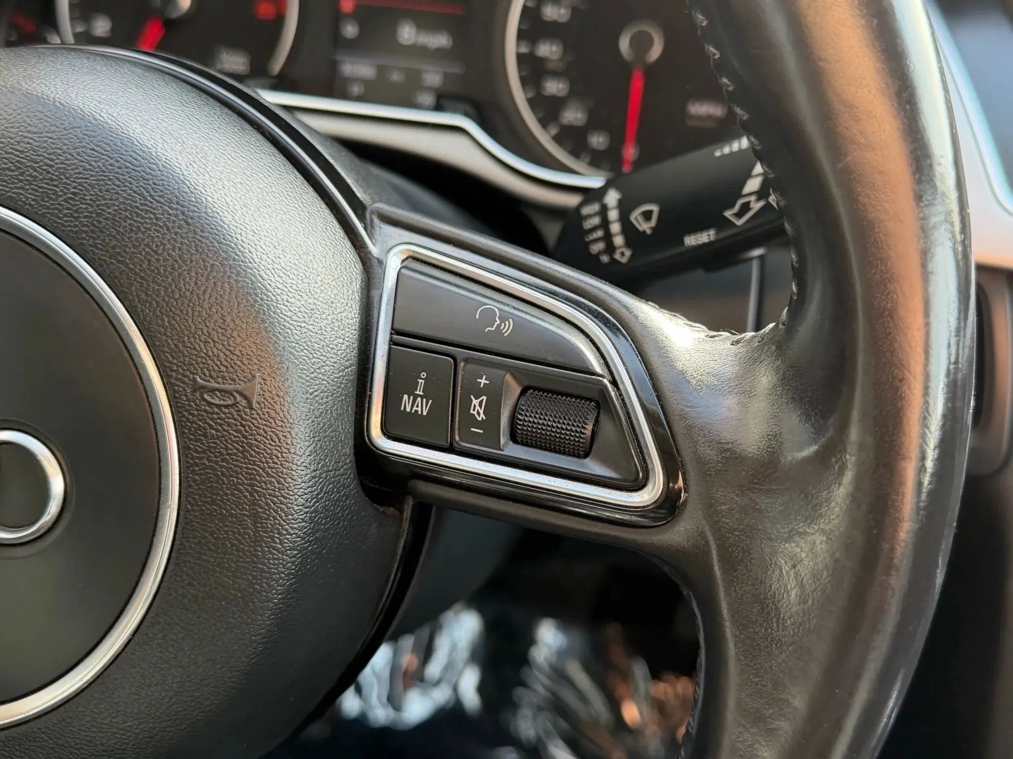 Used 2015 Audi A4 Premium Plus w/ Technology Package image 21