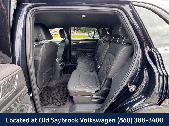 Certified 2024 Volkswagen Atlas Cross Sport SE AWD/4WD image 9
