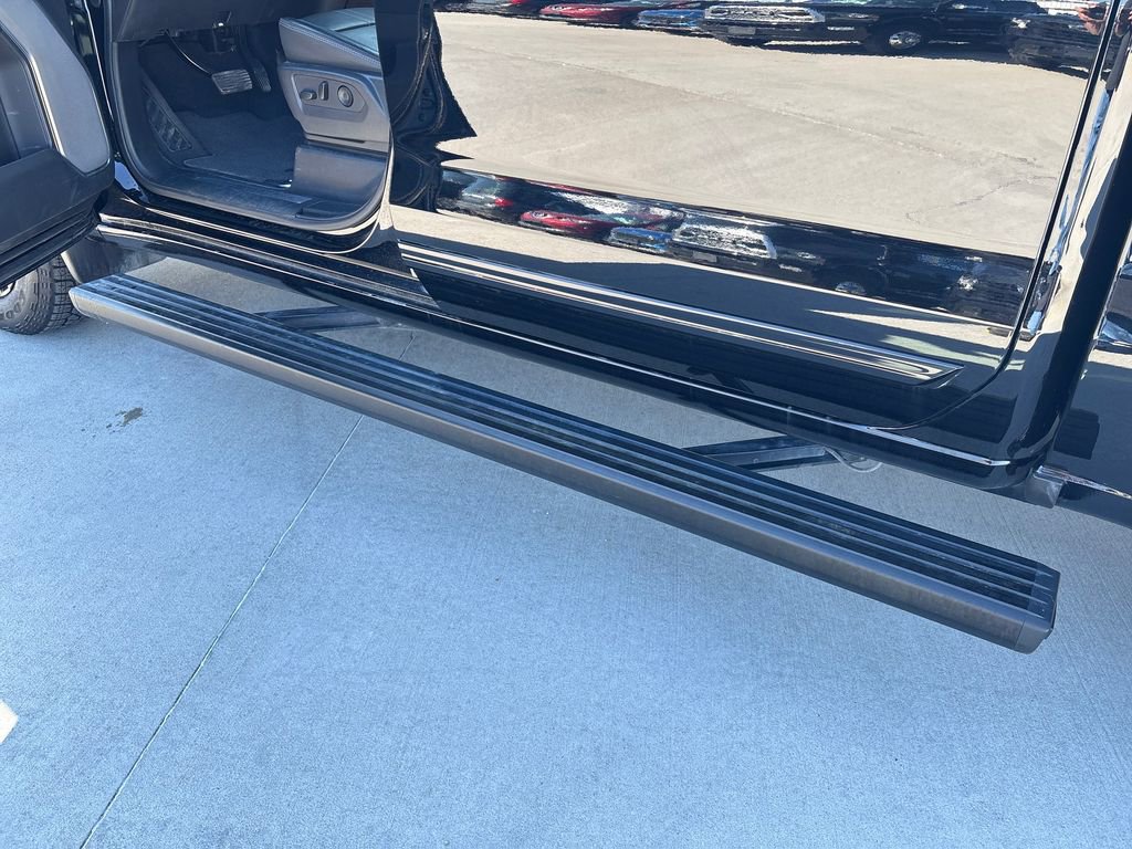 Used 2024 Chevrolet Silverado 1500 High Country w/ Midnight Edition AWD/4WD image 49