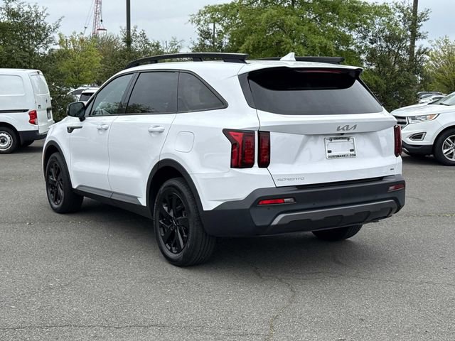 Used 2023 Kia Sorento S w/ Panoramic Sunroof Package image 4