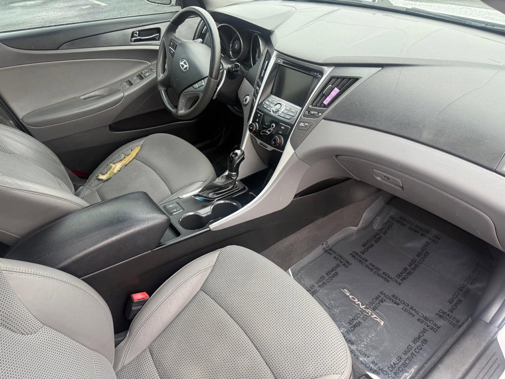 Used 2013 Hyundai Sonata SE w/ Navigation & Sunroof Pkg FWD image 11