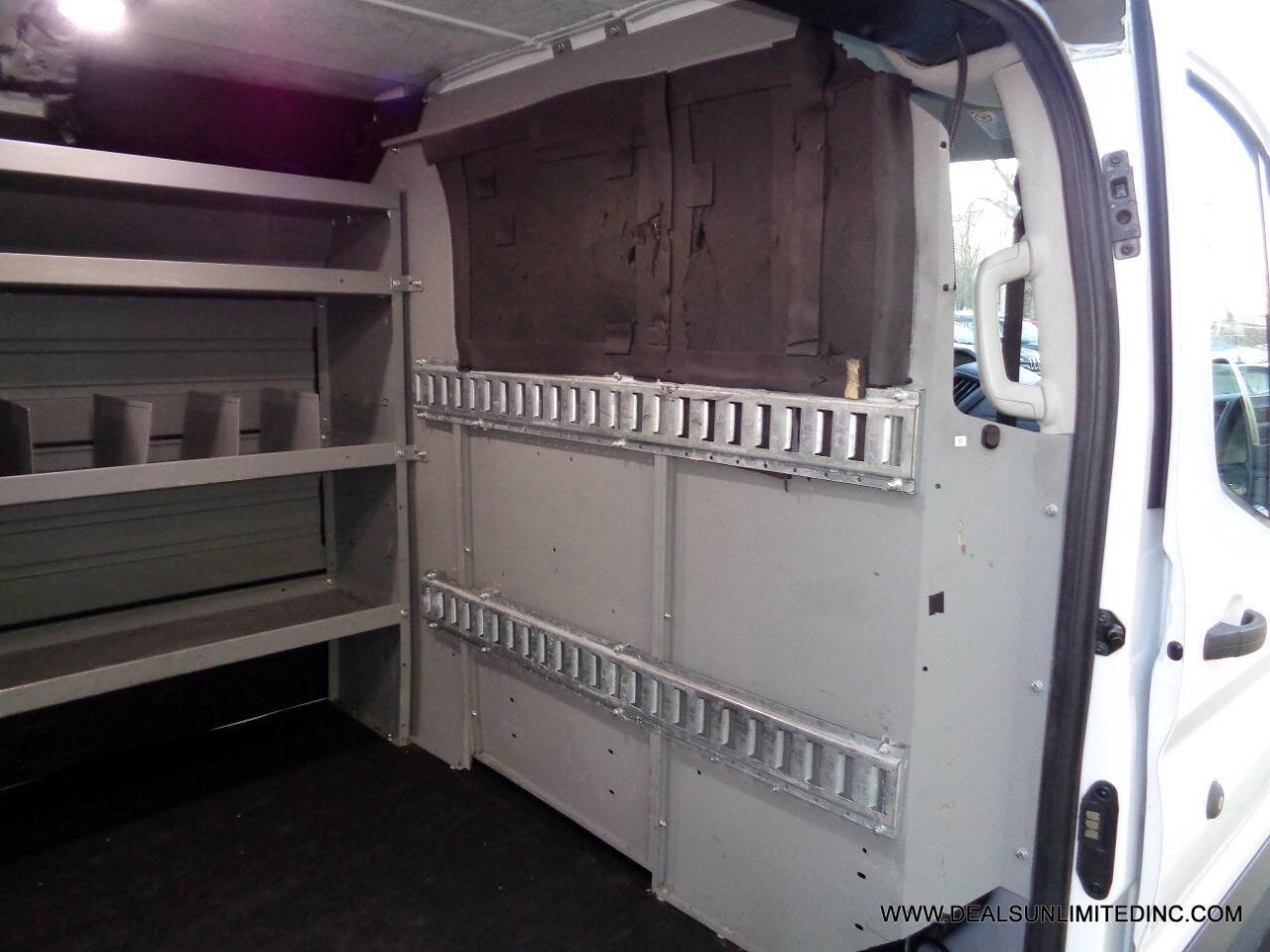 Used 2019 Ford Transit 250 130 Low Roof image 21