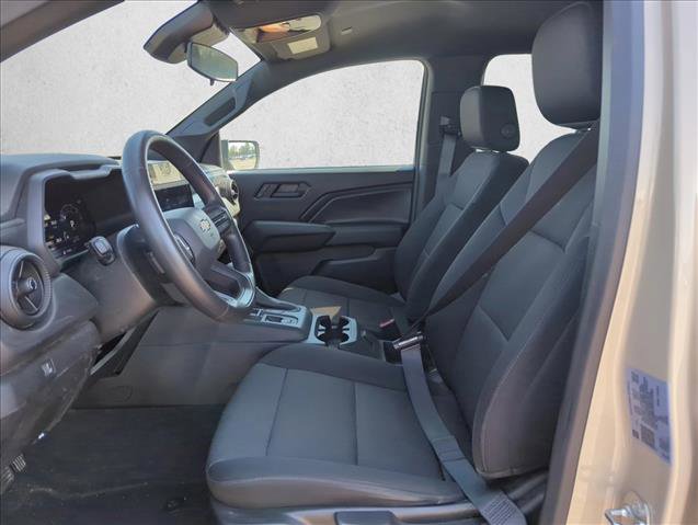 Used 2024 Chevrolet Colorado W/T image 15