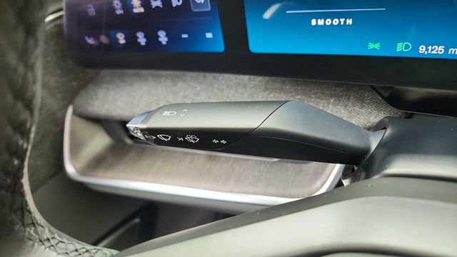 Used 2024 Lucid Air Pure RWD image 40