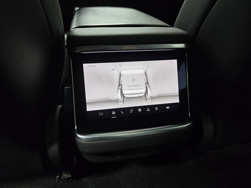 Used 2022 Tesla Model S image 32