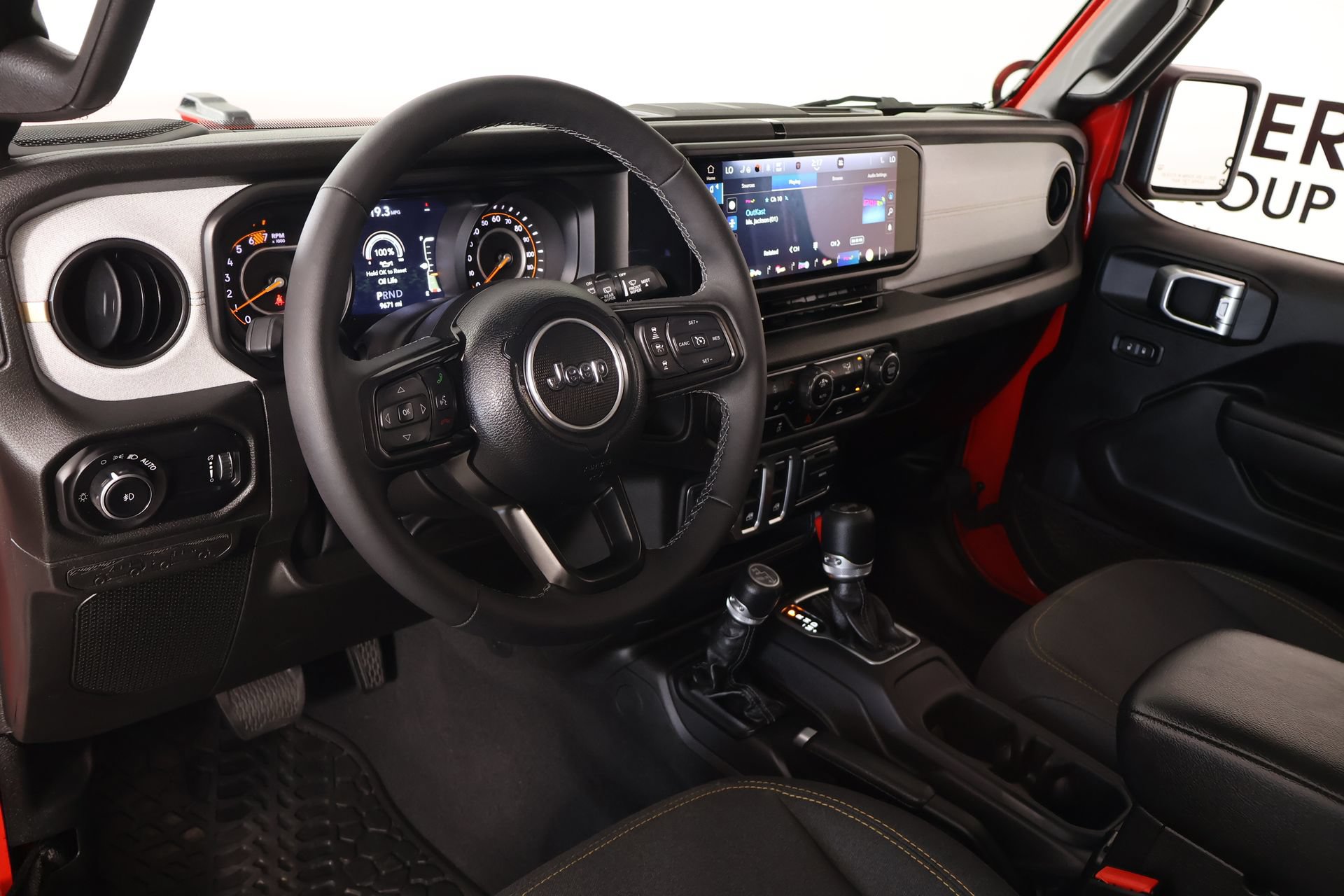 Used 2025 Jeep Wrangler Sport AWD/4WD image 2