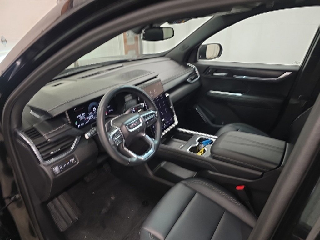 Used 2024 GMC Acadia Elevation image 14