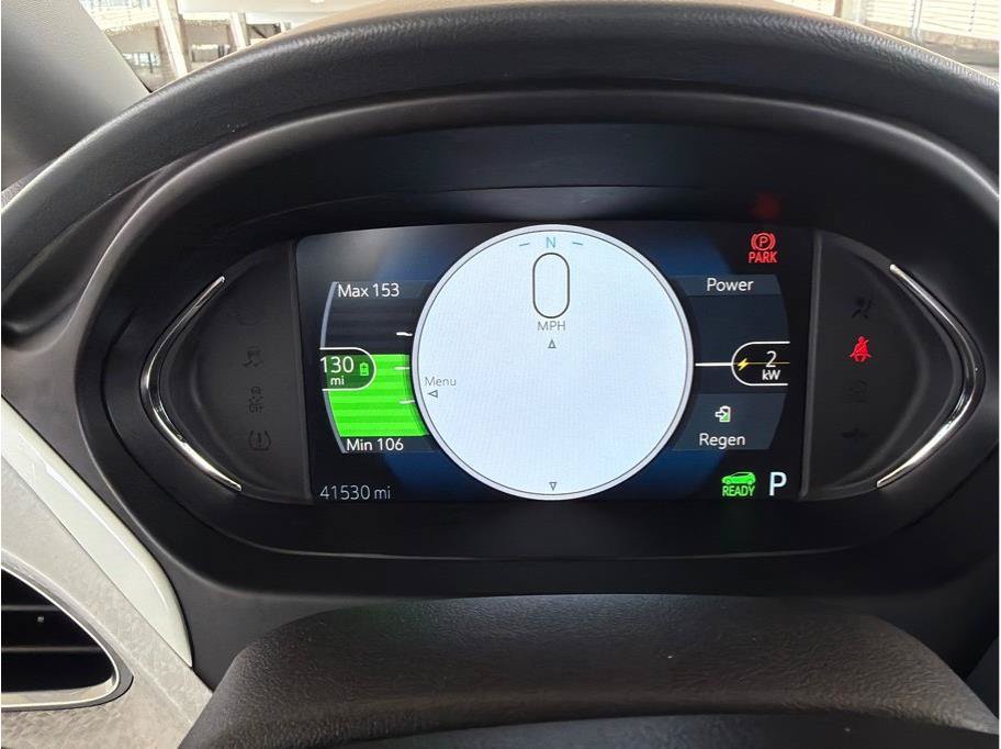 Used 2018 Chevrolet Bolt Premier w/ Driver Confidence II Package FWD image 16