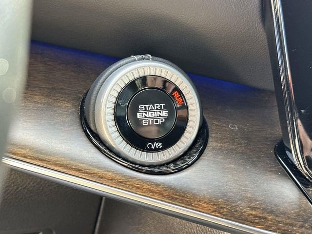 Used 2024 Jeep Grand Wagoneer L 4WD image 15
