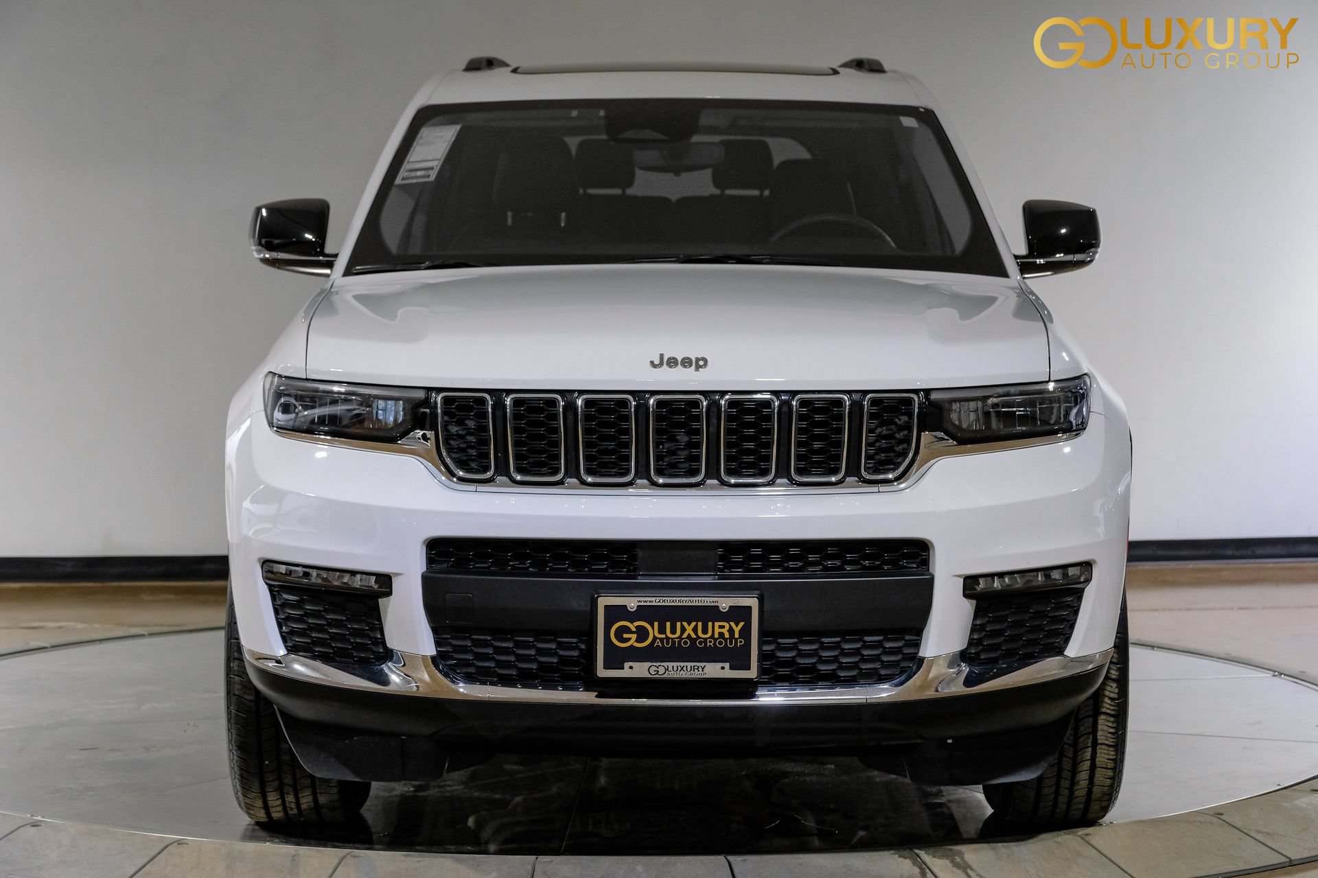 Used 2023 Jeep Grand Cherokee L Limited AWD/4WD image 7