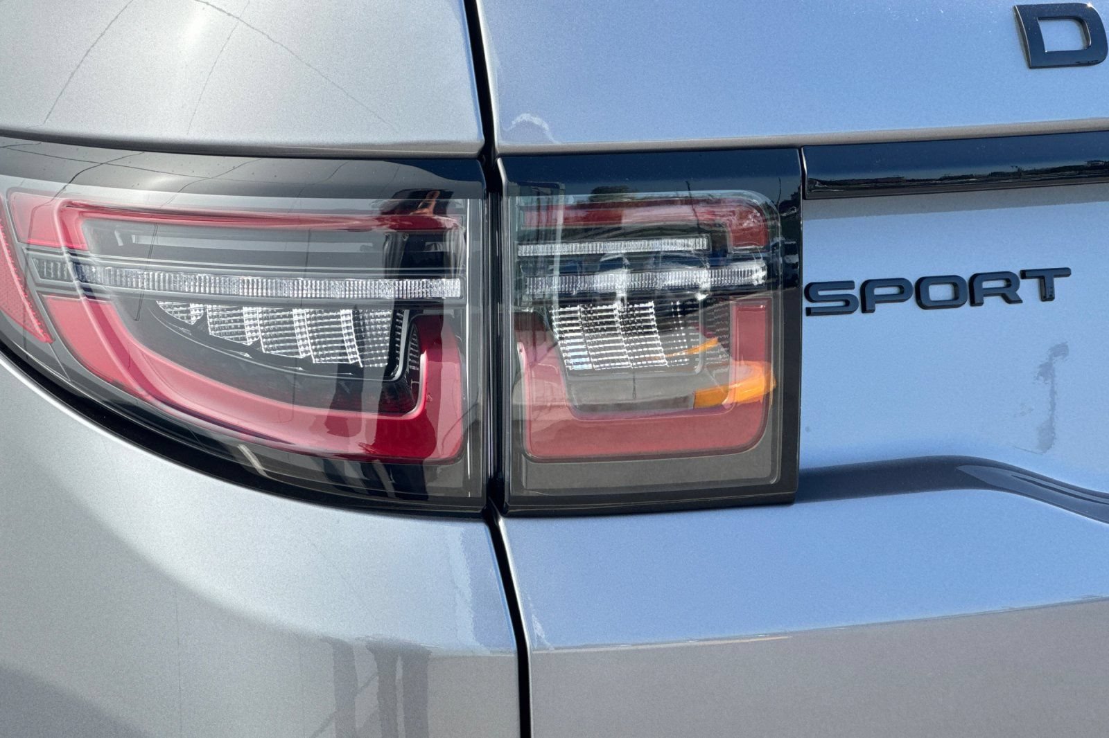 Certified 2025 Land Rover Discovery Sport Dynamic SE AWD/4WD image 34