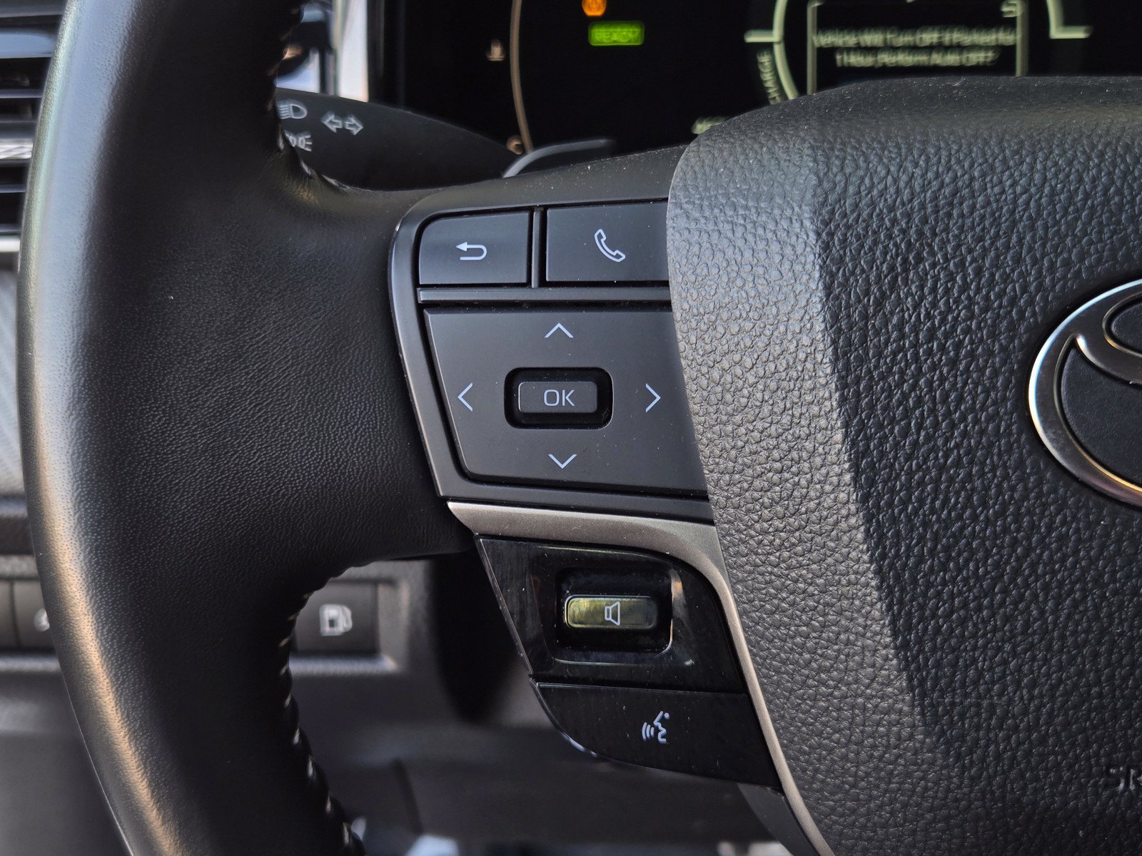Certified 2025 Toyota Camry SE AWD/4WD image 18