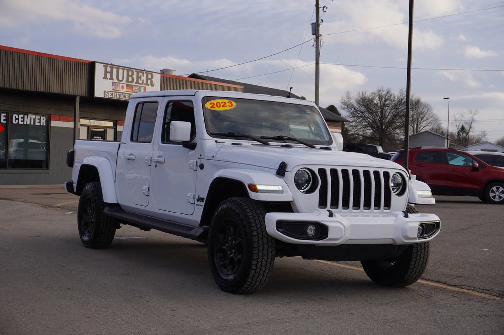 Used 2023 Jeep Gladiator Overland image 9