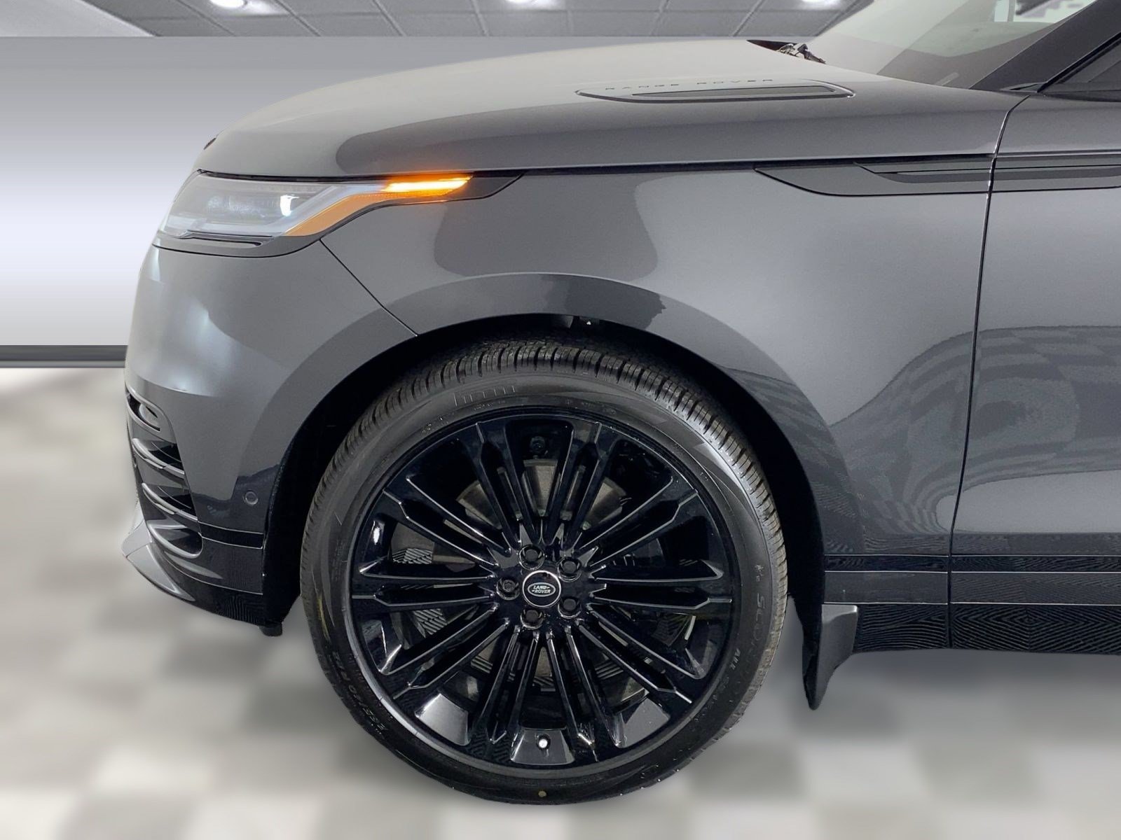 Used 2026 Land Rover Range Rover Velar Dynamic SE AWD/4WD image 10