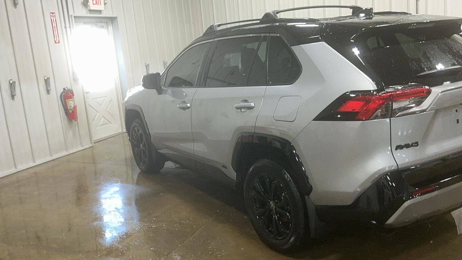 Used 2025 Toyota RAV4 XSE w/ Advanced Technology Package image 5