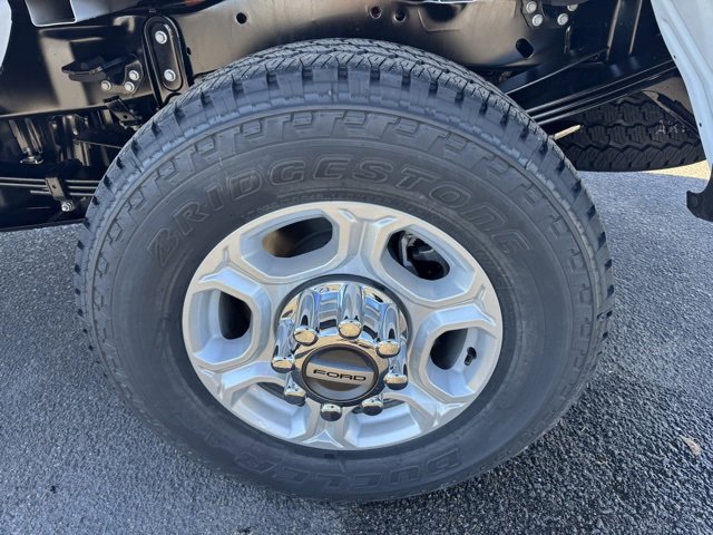 New 2025 Ford F350 XLT w/ FX4 Off-Road Package image 11