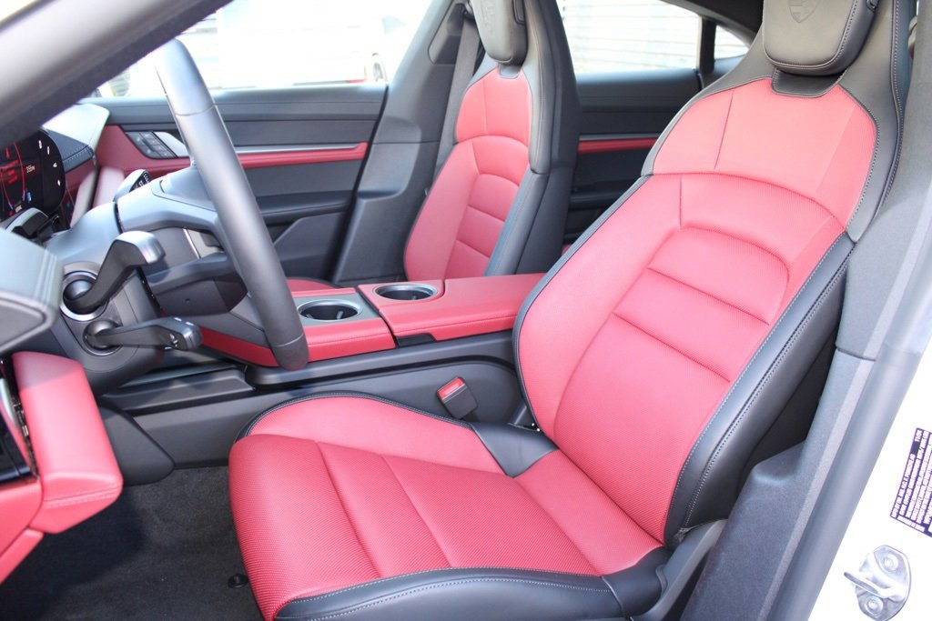 New 2025 Porsche Taycan 4S image 5