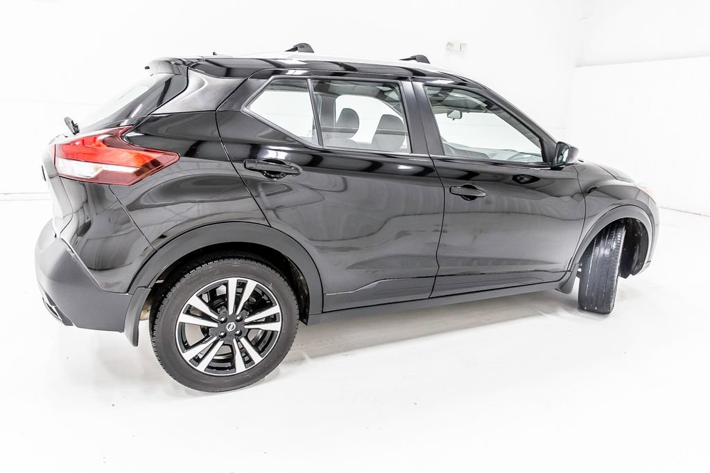 Used 2019 Nissan Kicks SV FWD image 8