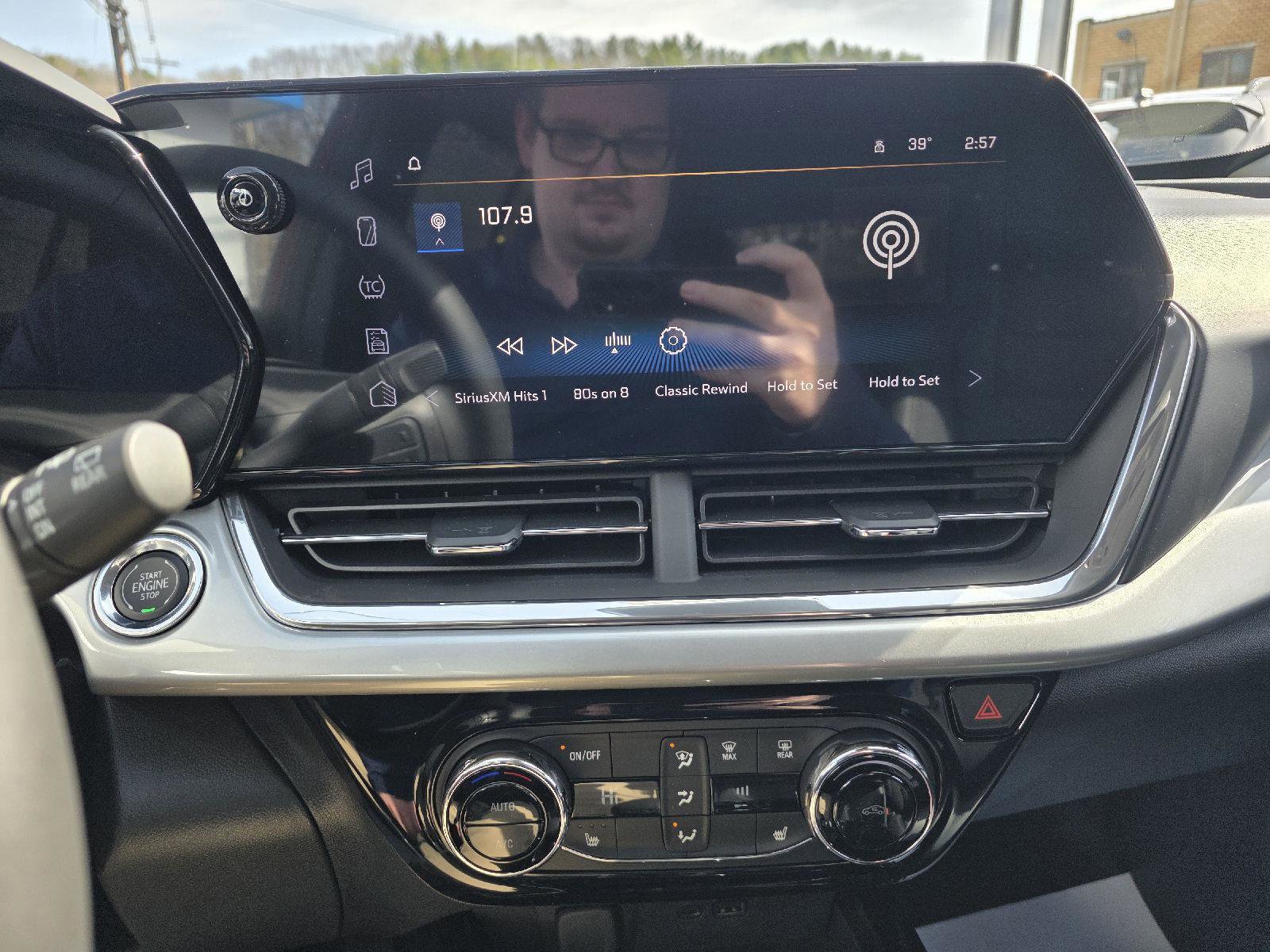 New 2026 Chevrolet Trax LT w/ LT Convenience Package image 14