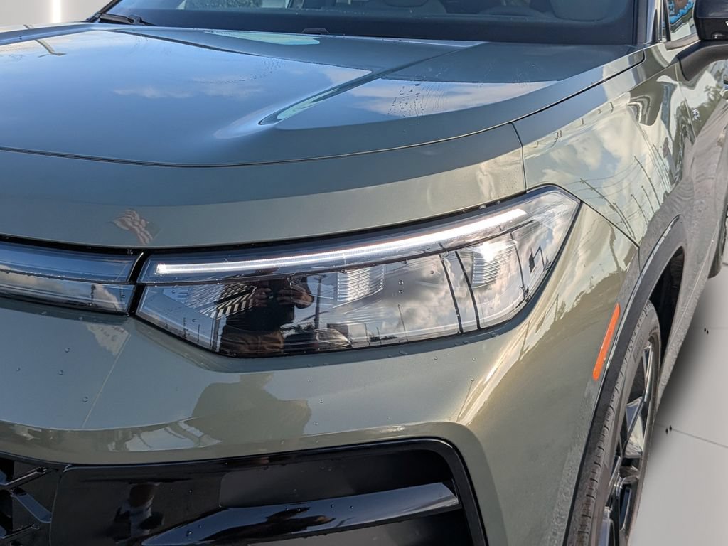 New 2026 Volkswagen Tiguan SE R-Line FWD image 7