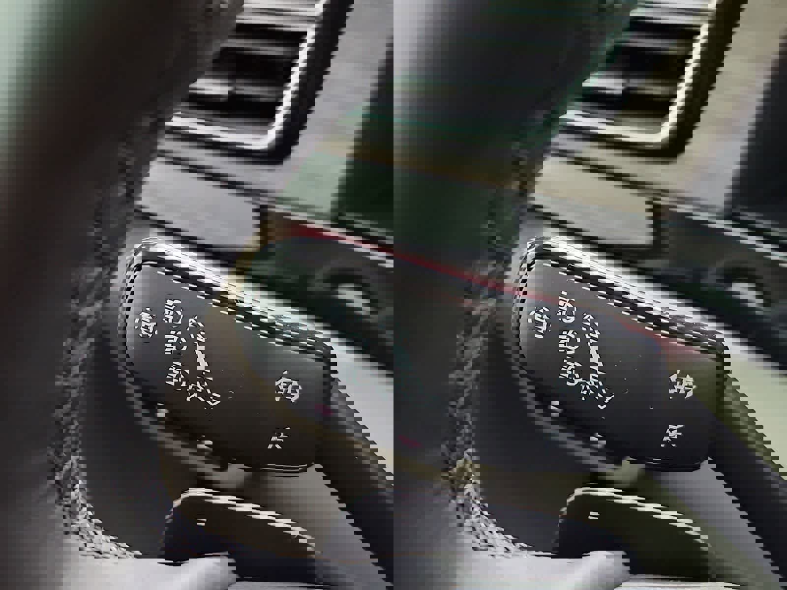 New 2026 Volkswagen Atlas SEL Premium R-Line image 28