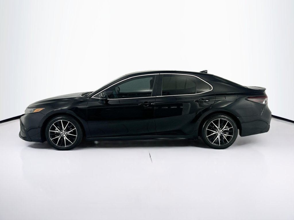 Used 2021 Toyota Camry SE w/ Carpet Mat Package (TMS) FWD image 8