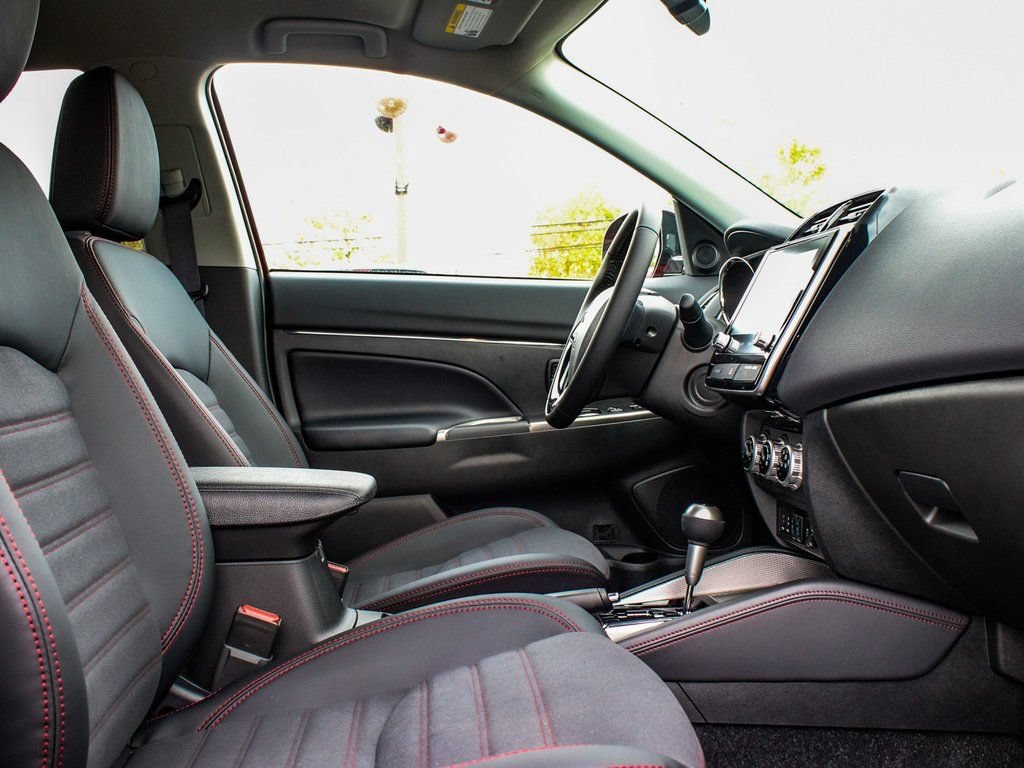 New 2025 Mitsubishi Outlander Sport SE AWD/4WD image 40