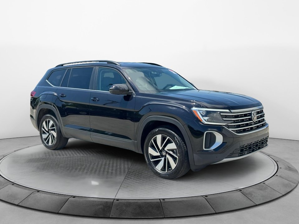 Certified 2026 Volkswagen Atlas SE AWD/4WD image 1