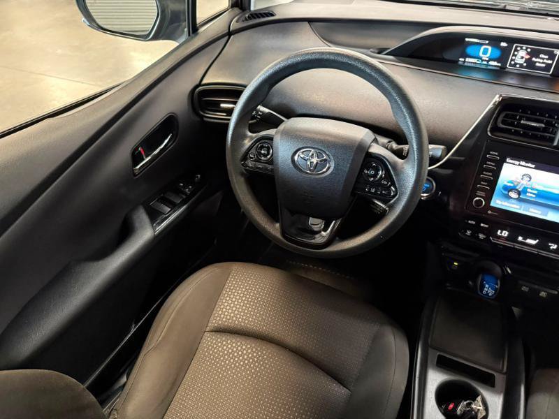 Used 2022 Toyota Prius LE FWD image 13