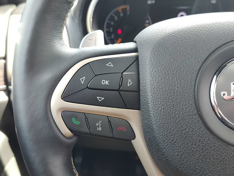 Used 2017 Jeep Grand Cherokee Overland AWD/4WD image 33