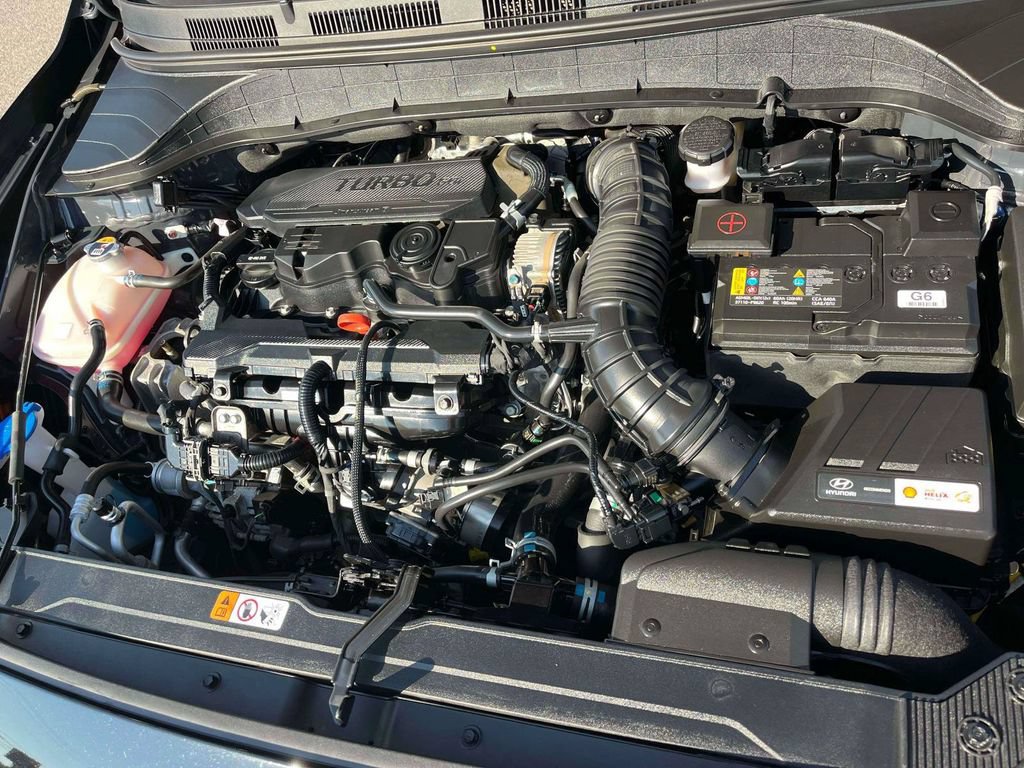 Used 2022 Hyundai Kona Limited AWD/4WD image 38