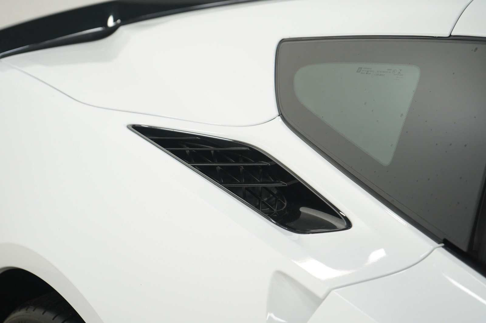 Used 2015 Chevrolet Corvette Stingray Coupe w/ 2LT Preferred Equipment Group image 29