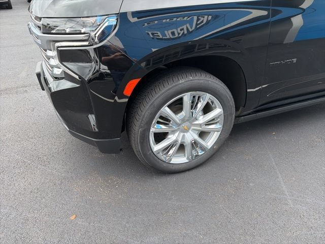 Used 2024 Chevrolet Tahoe High Country w/ Premium Package RWD image 5