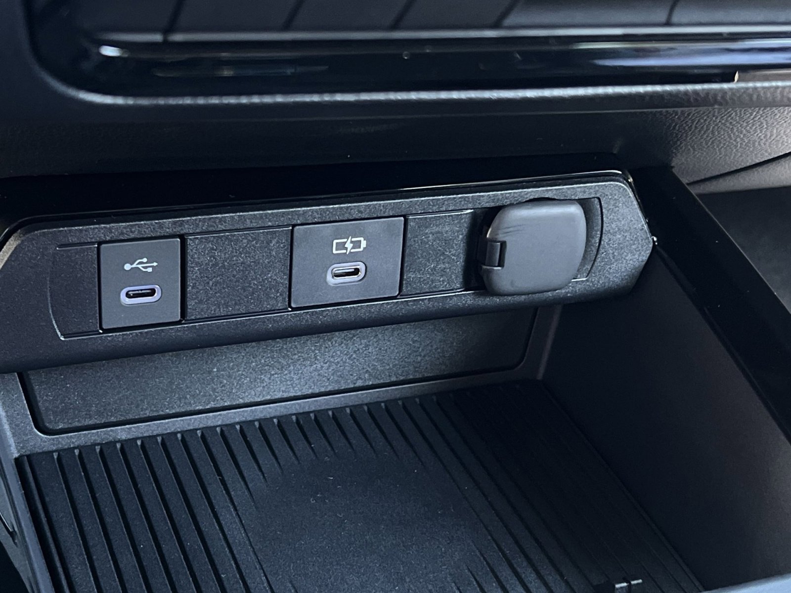 New 2026 Toyota Prius Plug-In Hybrid image 30