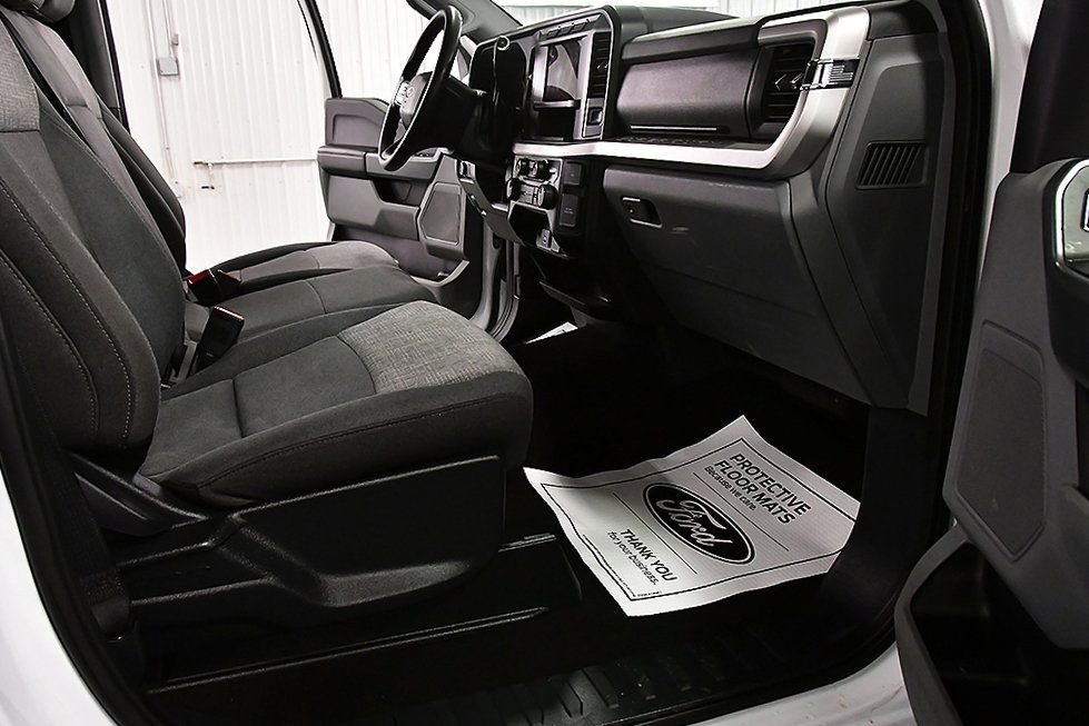 Used 2024 Ford F250 XLT AWD/4WD image 32