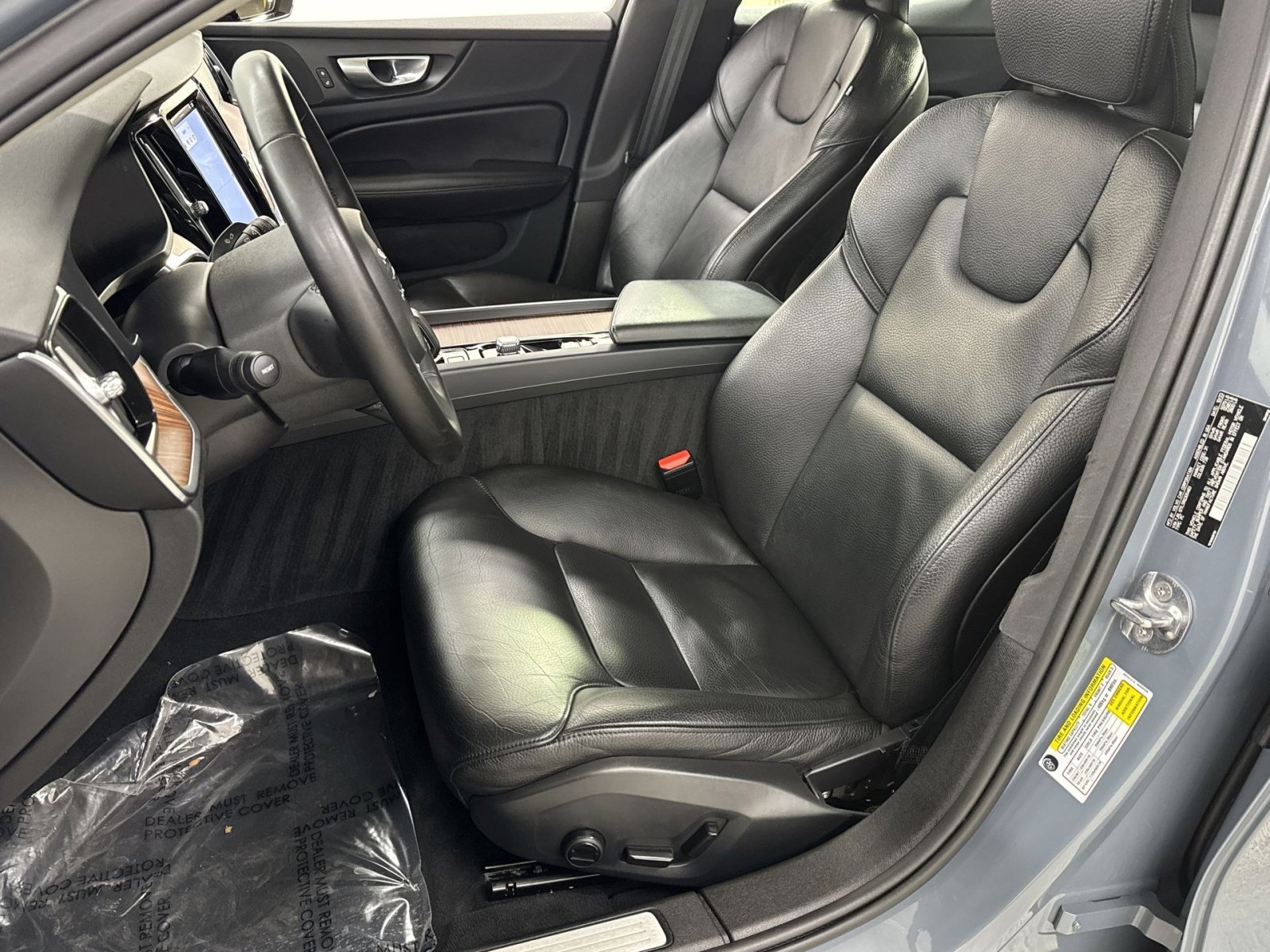 Used 2024 Volvo S60 B5 Plus image 4