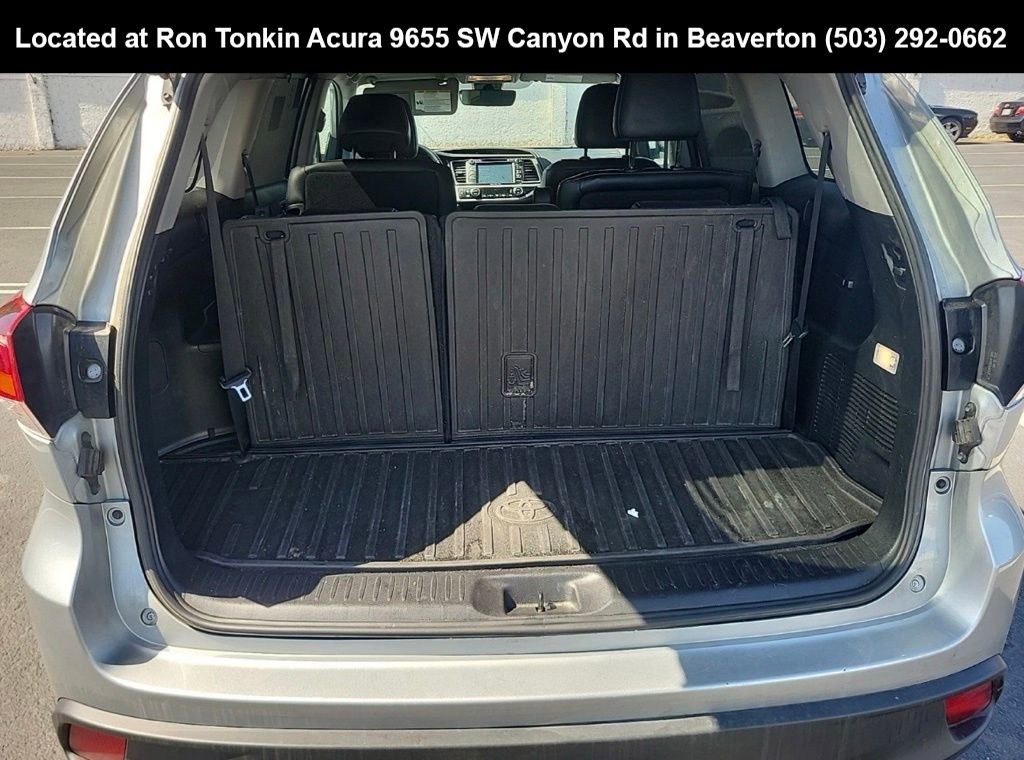 Used 2019 Toyota Highlander SE AWD/4WD image 16