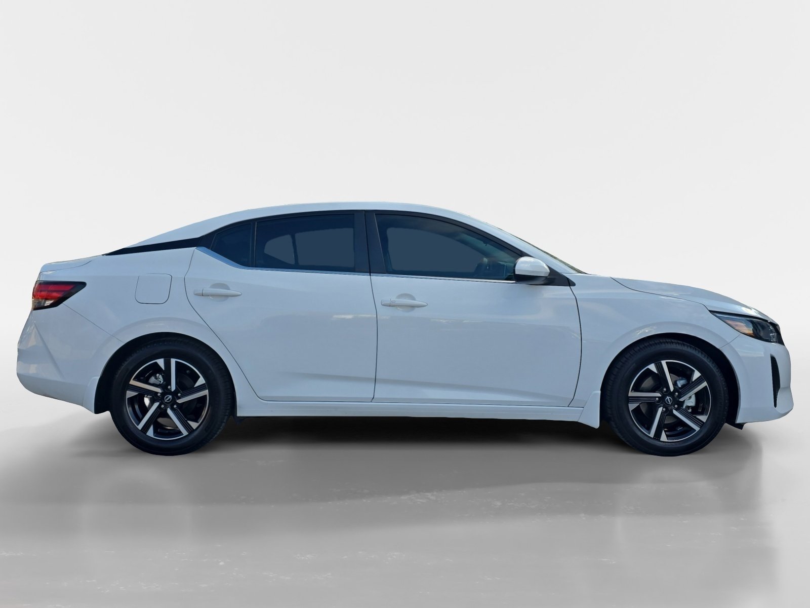 Used 2024 Nissan Sentra SV image 6