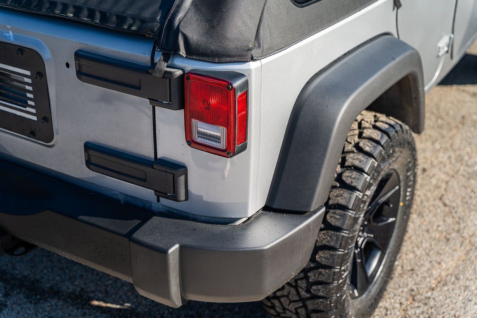 Used 2013 Jeep Wrangler Unlimited Sport w/ Connectivity Group image 13