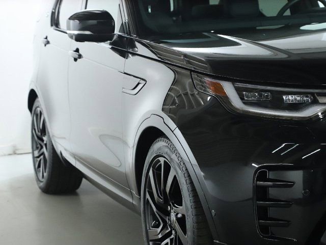 Used 2024 Land Rover Discovery Dynamic SE image 12