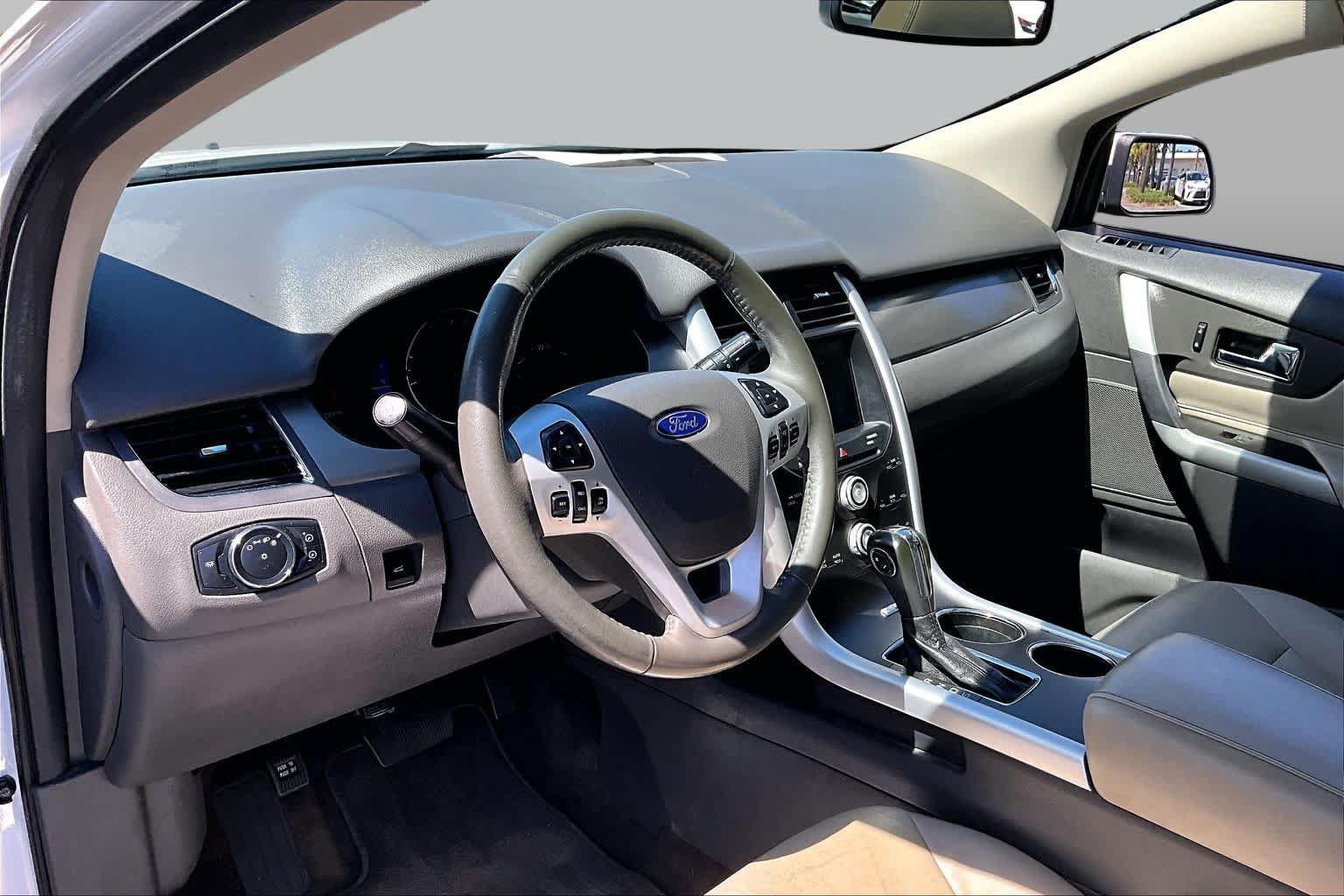 Used 2013 Ford Edge SEL FWD image 18