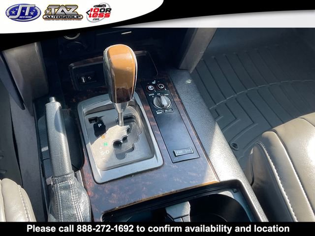 Used 2011 Toyota Land Cruiser w/ Upgrade Pkg AWD/4WD image 16
