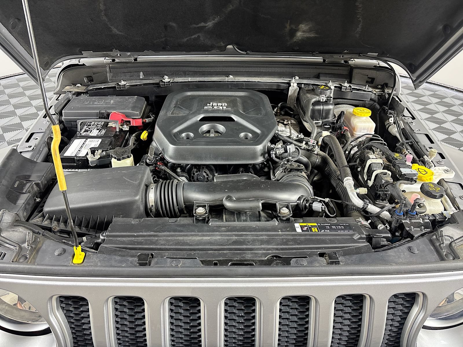 Used 2020 Jeep Wrangler Unlimited Sahara AWD/4WD image 28