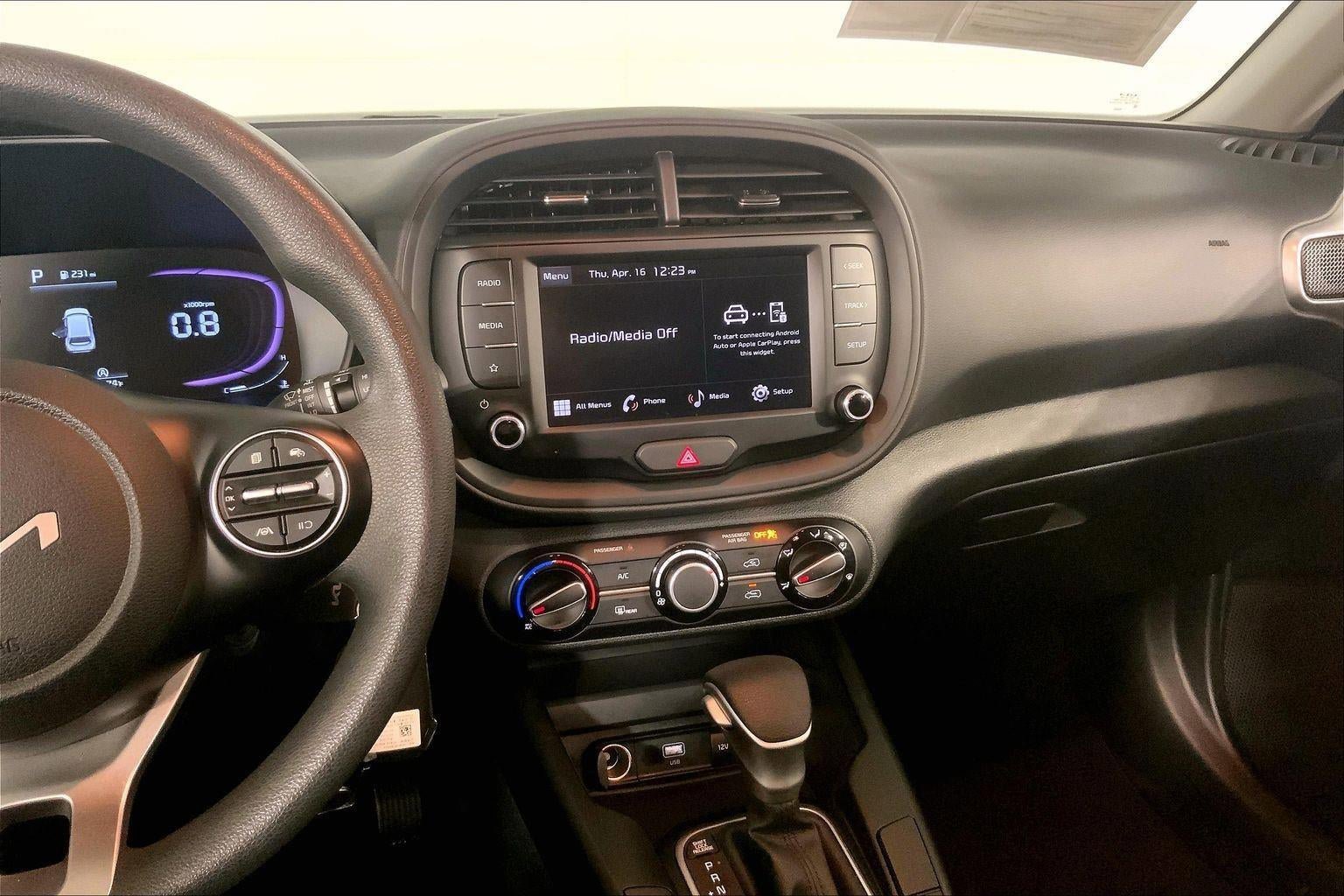 Certified 2025 Kia Soul LX FWD image 6