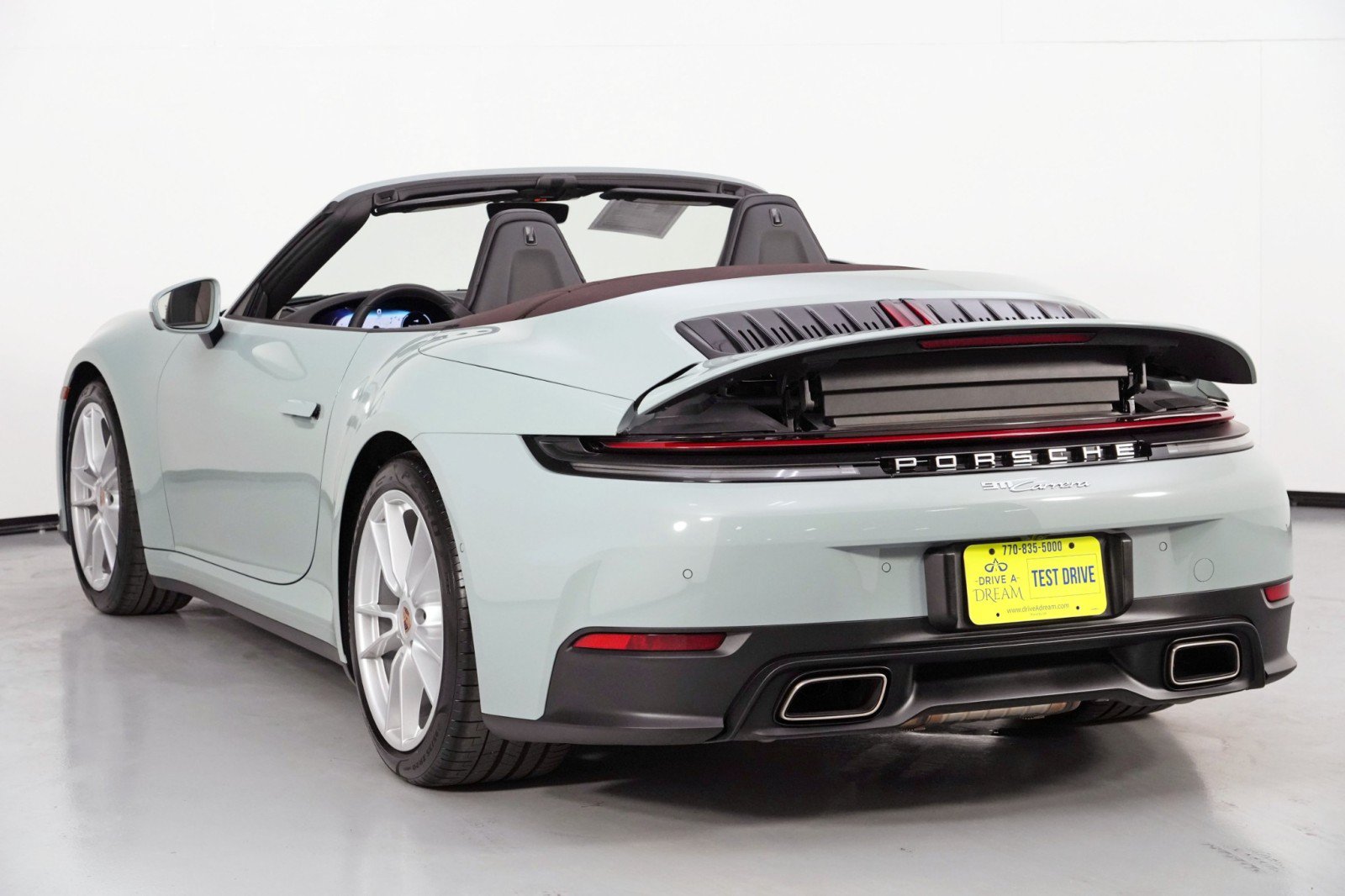 Used 2025 Porsche 911 Carrera RWD image 49