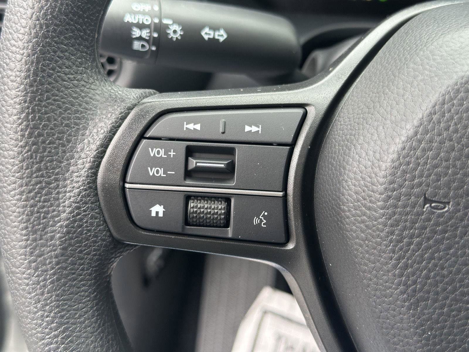 New 2026 Honda HR-V LX image 13